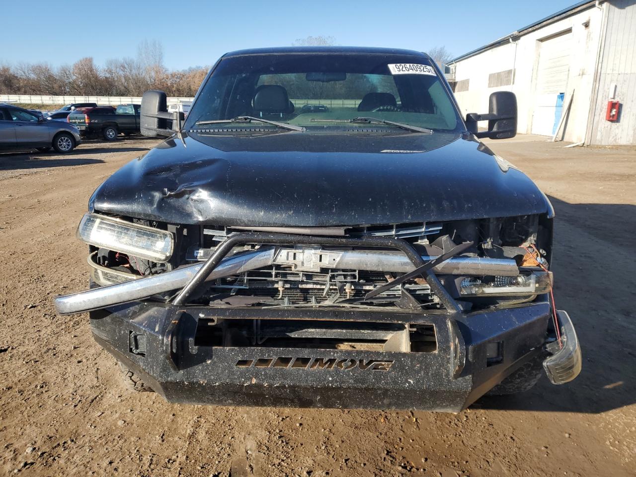 Chevrolet Silverado K2500 Image 11