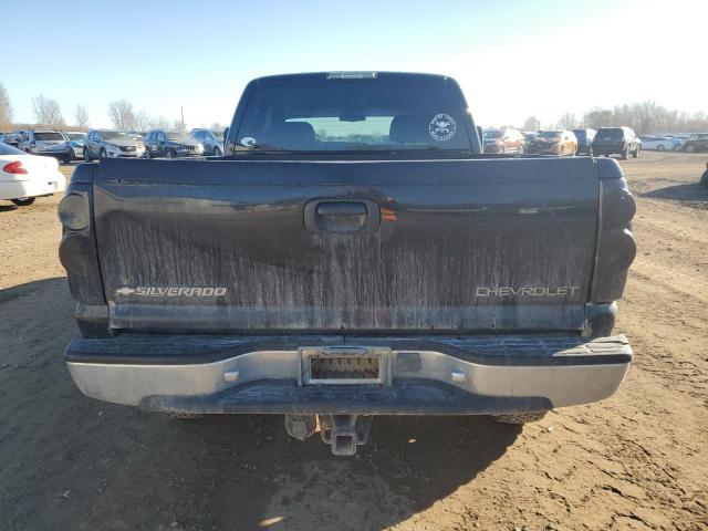 Chevrolet Silverado K2500 Image 4