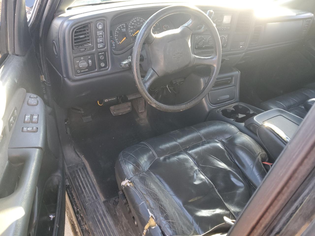 Chevrolet Silverado K2500 Image 6