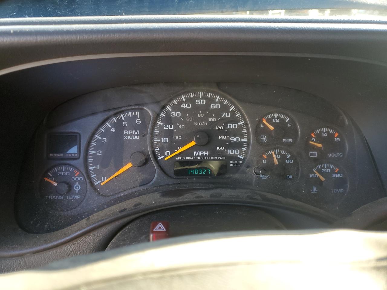 Chevrolet Silverado K2500 Image 12