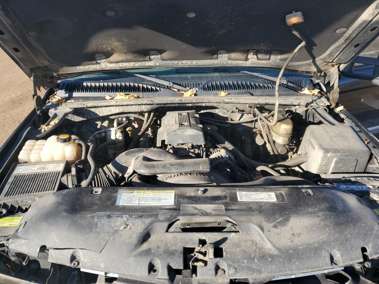 Chevrolet Silverado K2500 Image 10