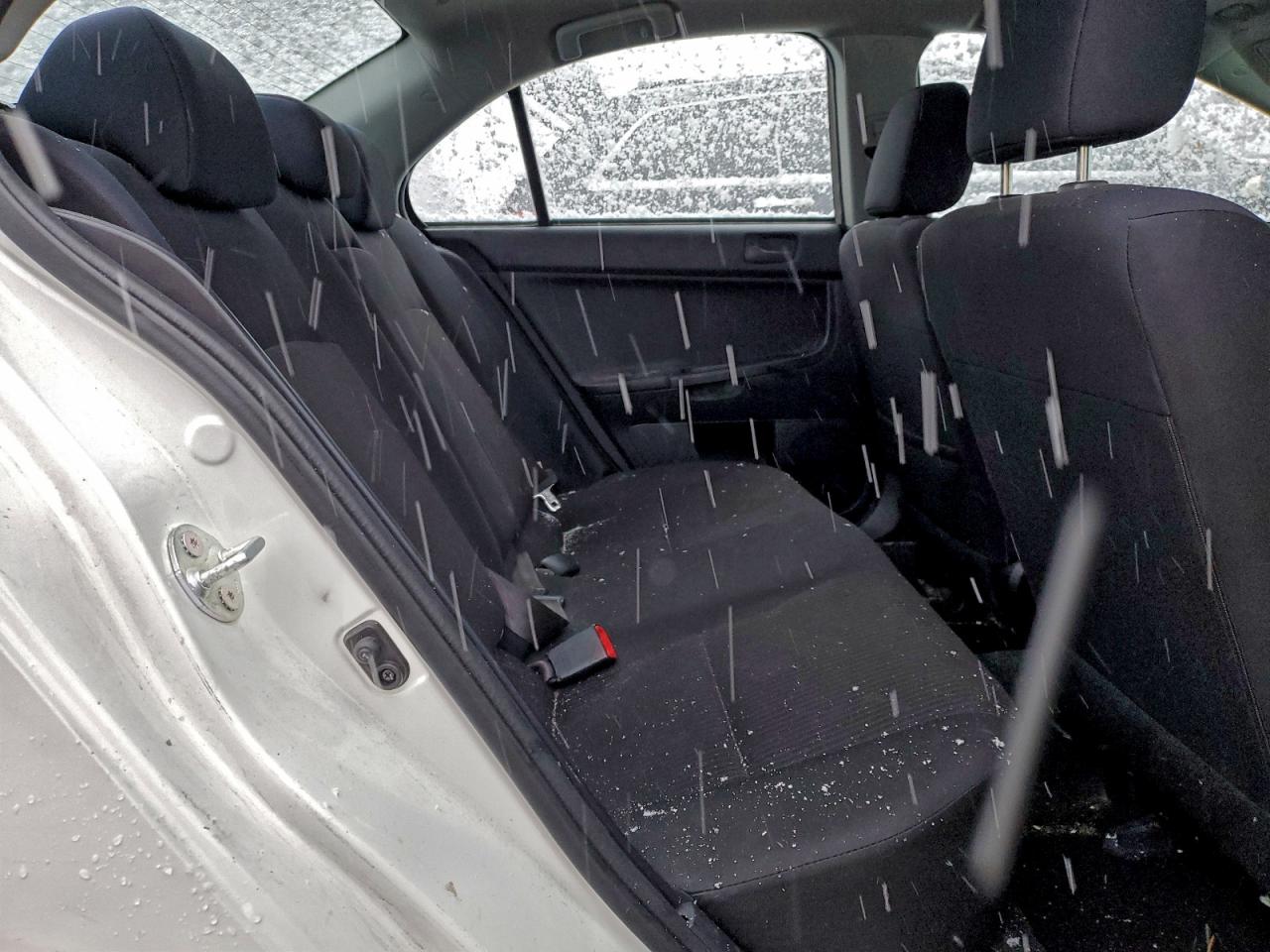 Mitsubishi Lancer Se Image 9