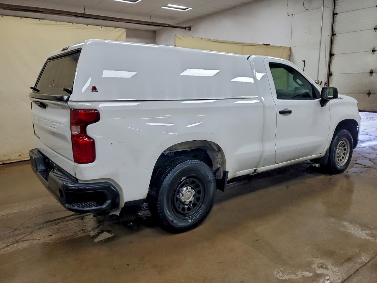 Chevrolet Silverado C1500 Image 7