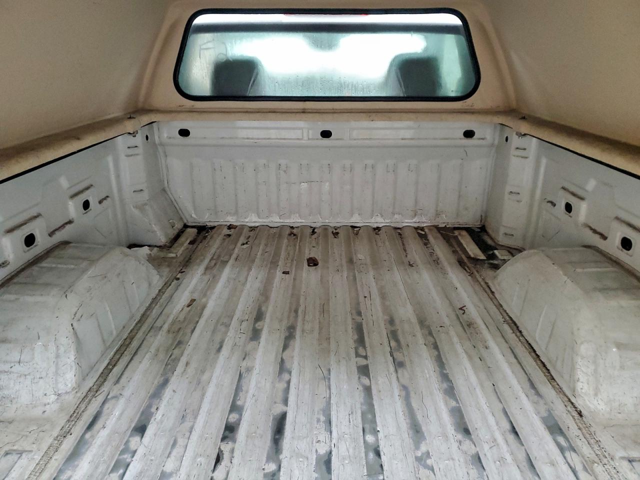 Chevrolet Silverado C1500 Image 9