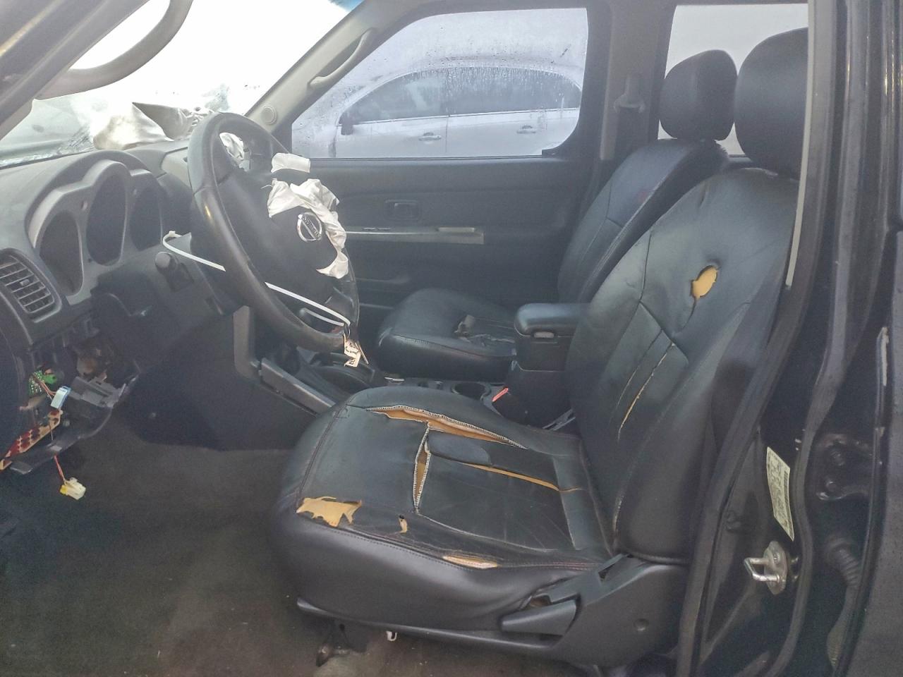 Nissan Frontier Crew Cab Sc Image 7