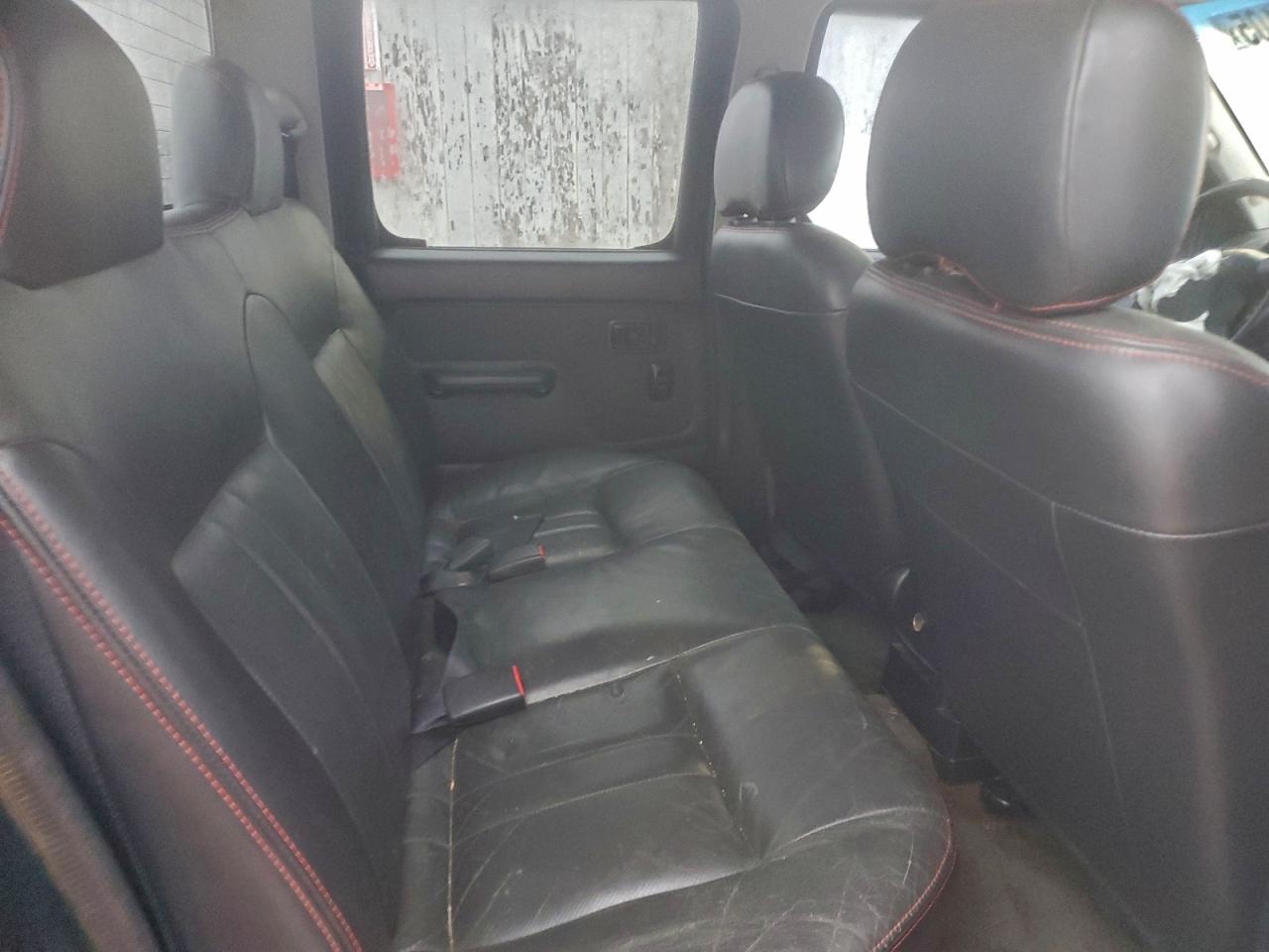 Nissan Frontier Crew Cab Sc Image 11