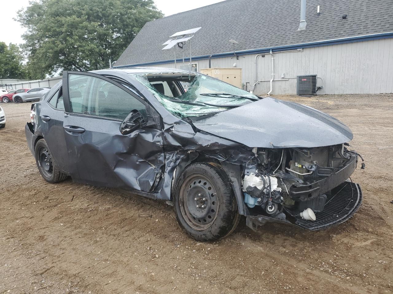 Toyota Corolla L Image 8