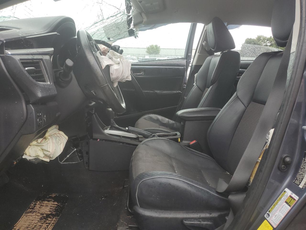 Toyota Corolla L Image 12