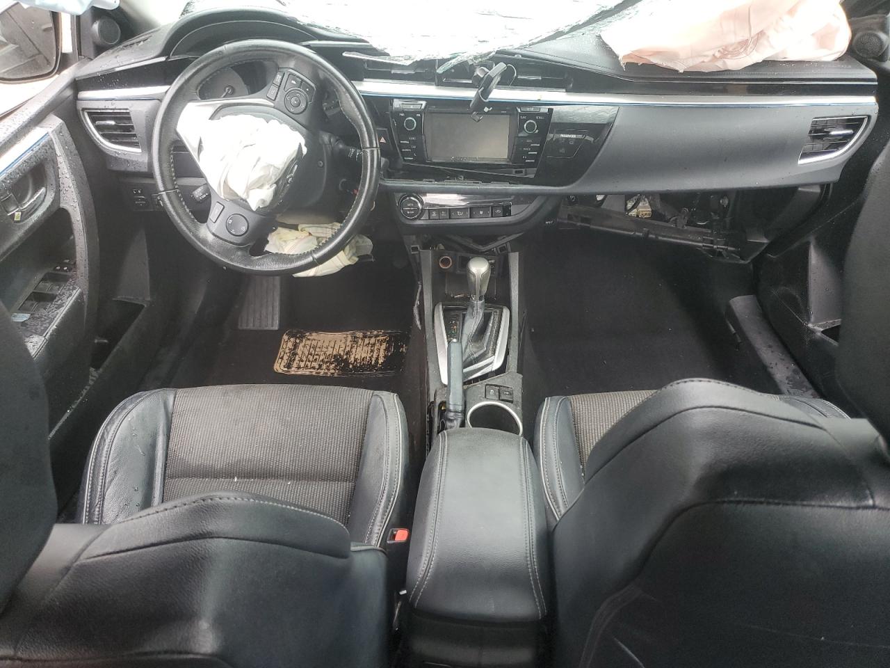 Toyota Corolla L Image 4