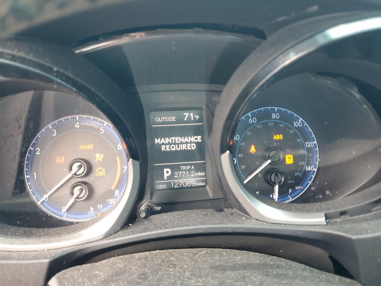 Toyota Corolla L Image 6