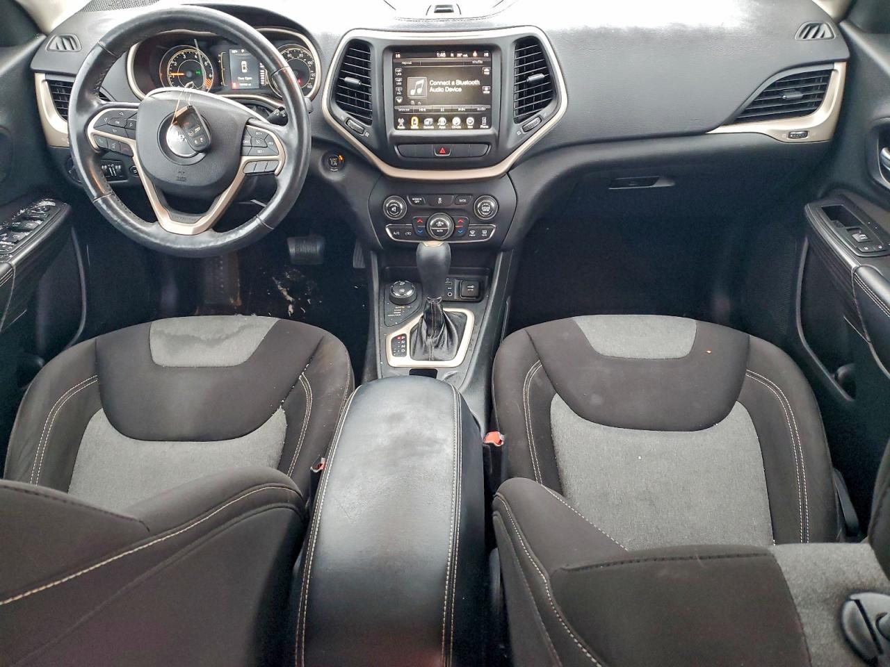 Jeep Grand Cherokee Latitude Image 7