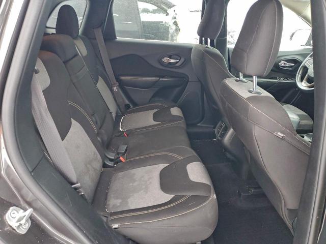 Jeep Grand Cherokee Latitude Image 2