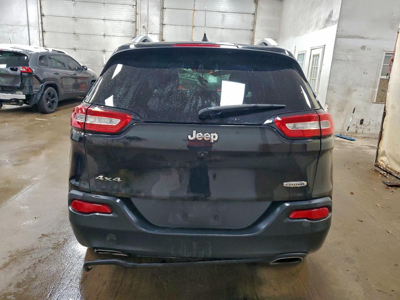 Jeep Grand Cherokee Latitude Image 4