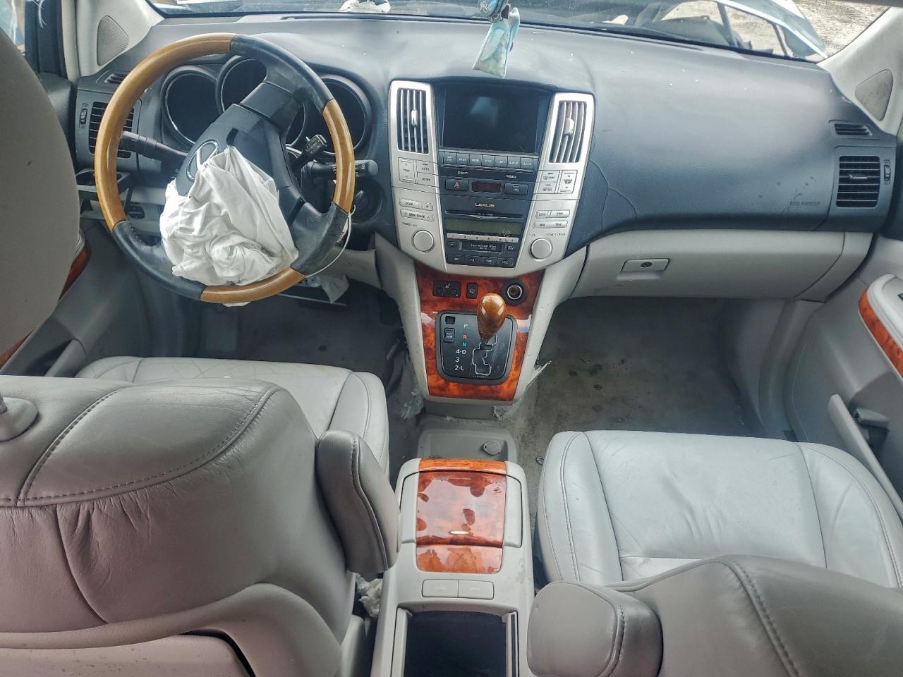Lexus RX 330 Image 12