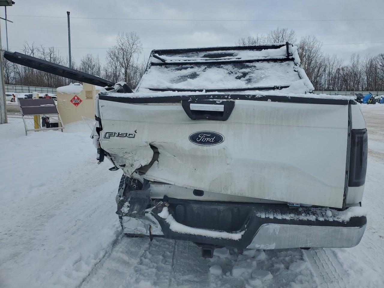 Ford F-150 Supercrew Image 4