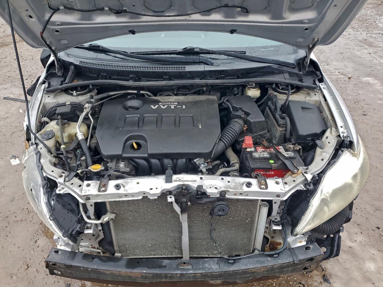 Toyota Corolla Base Image 7