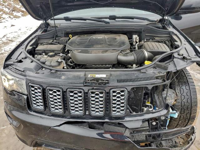 Jeep Grand Cherokee Laredo Image 12