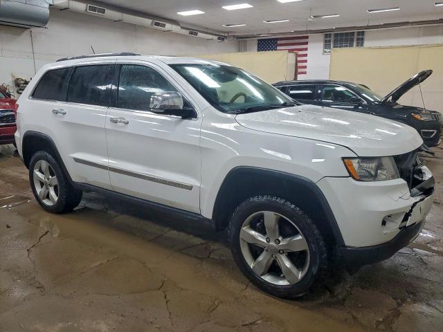 Jeep Grand Cherokee Overland Image 3