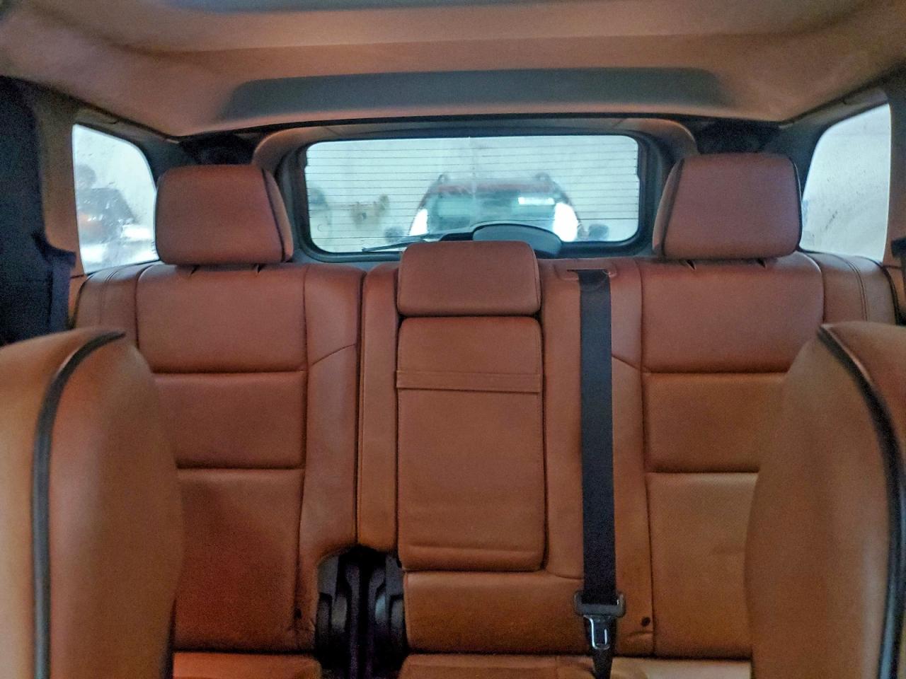 Jeep Grand Cherokee Overland Image 13