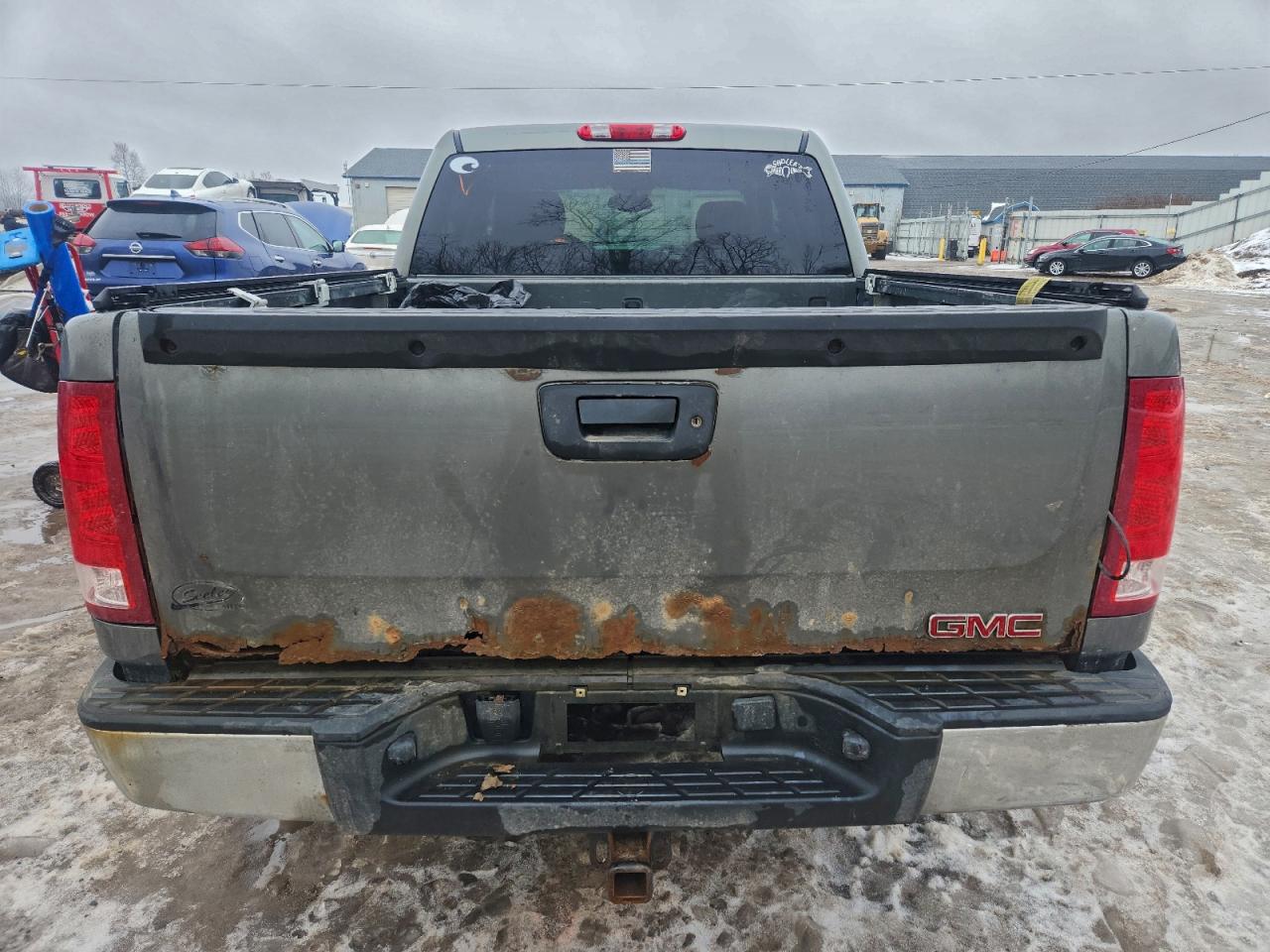 GMC Sierra K1500 Sle Image 2