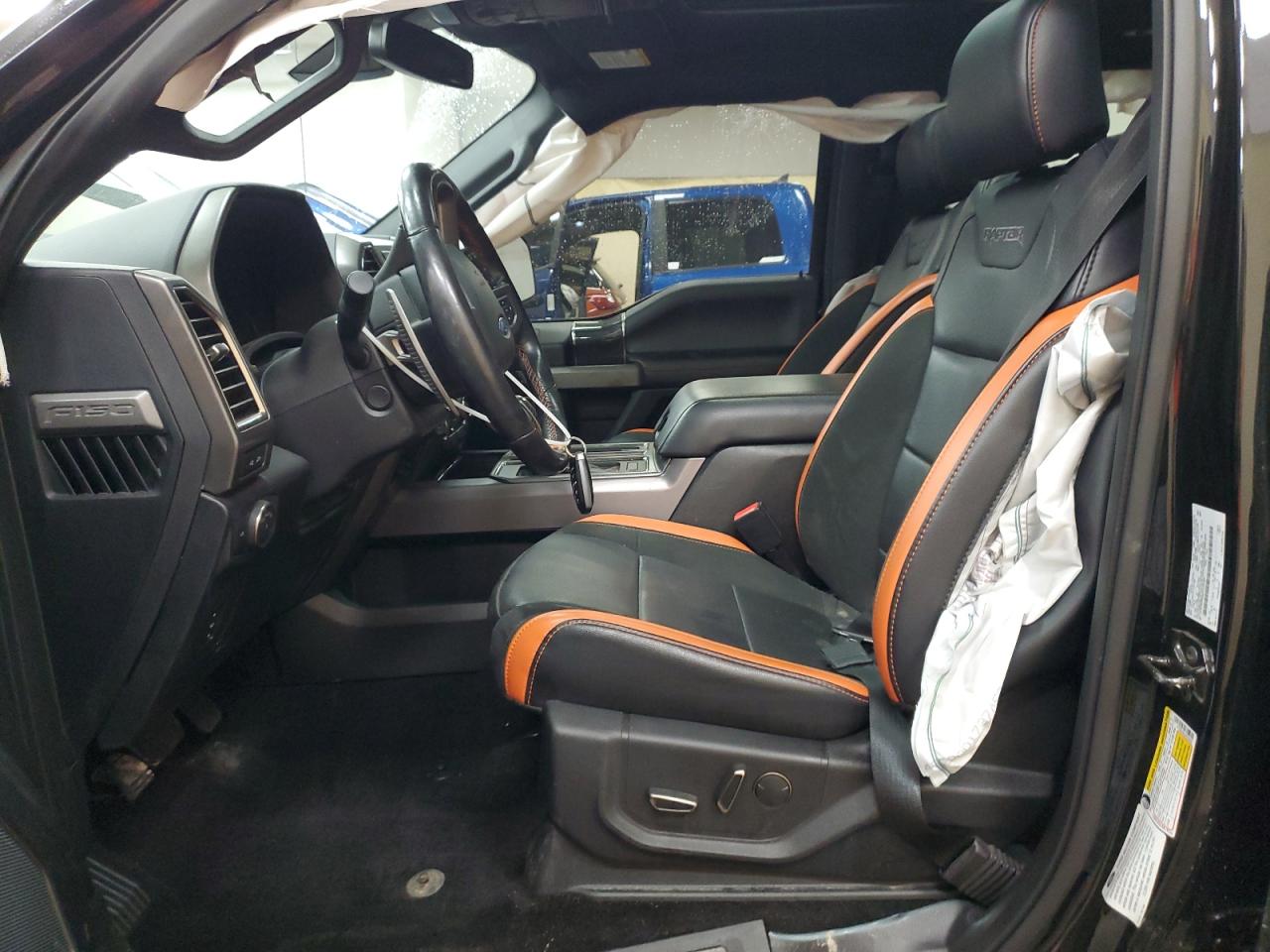 Ford F-150 Raptor Image 11