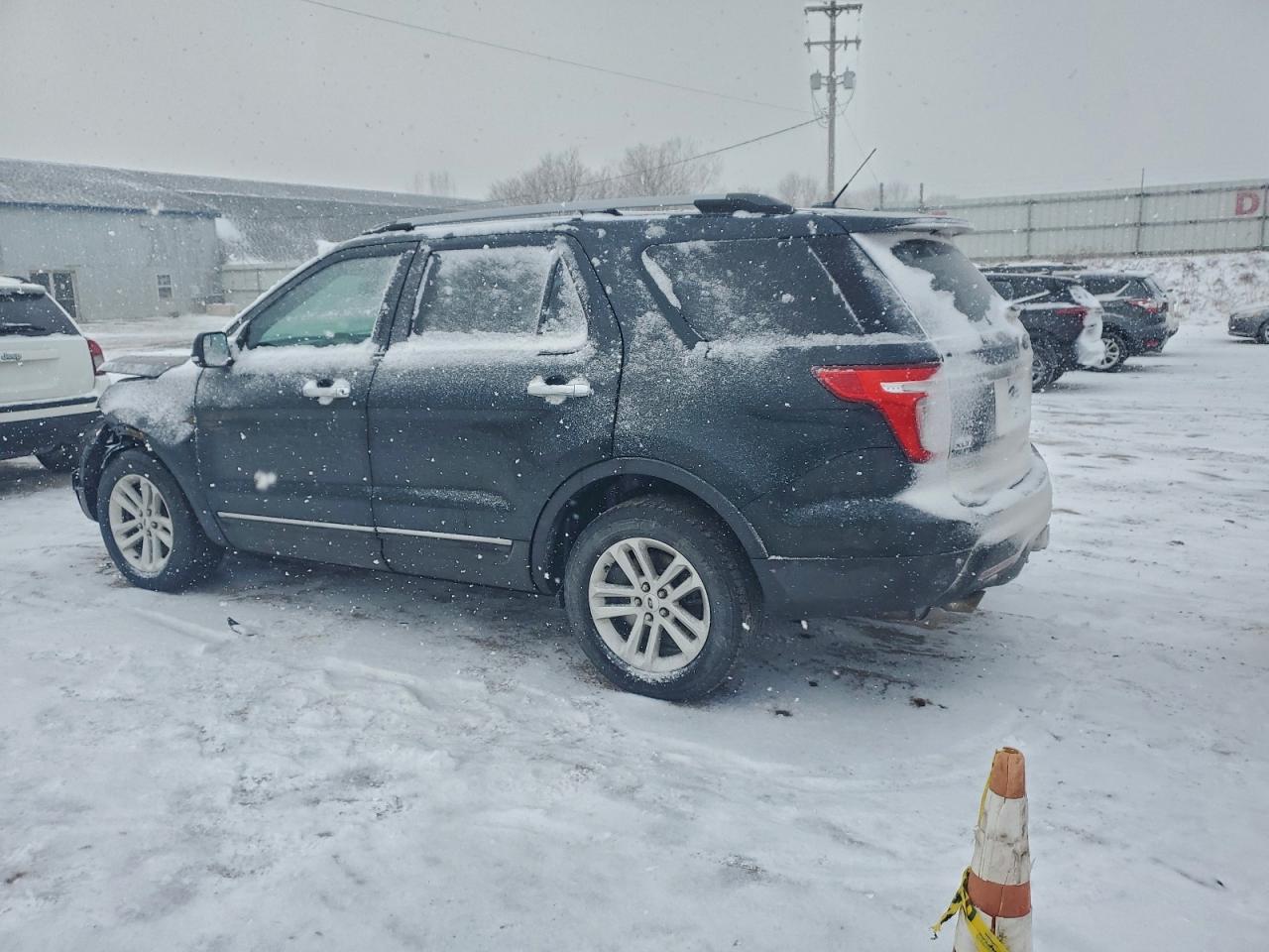 Ford Explorer Xlt Image 2