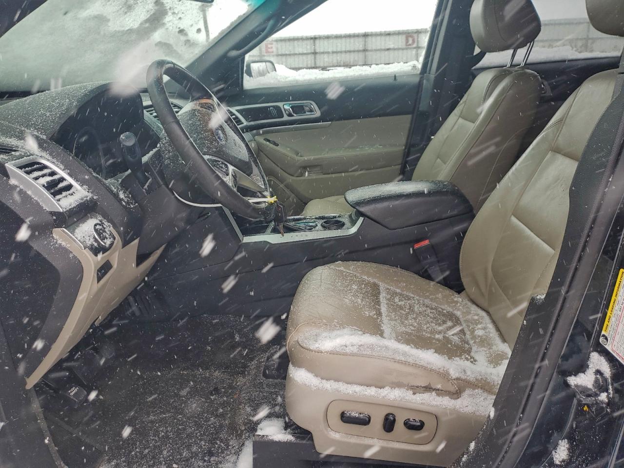 Ford Explorer Xlt Image 13