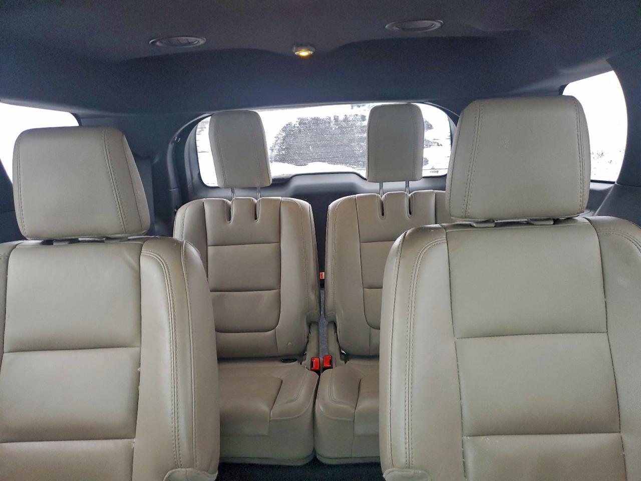 Ford Explorer Xlt Image 12