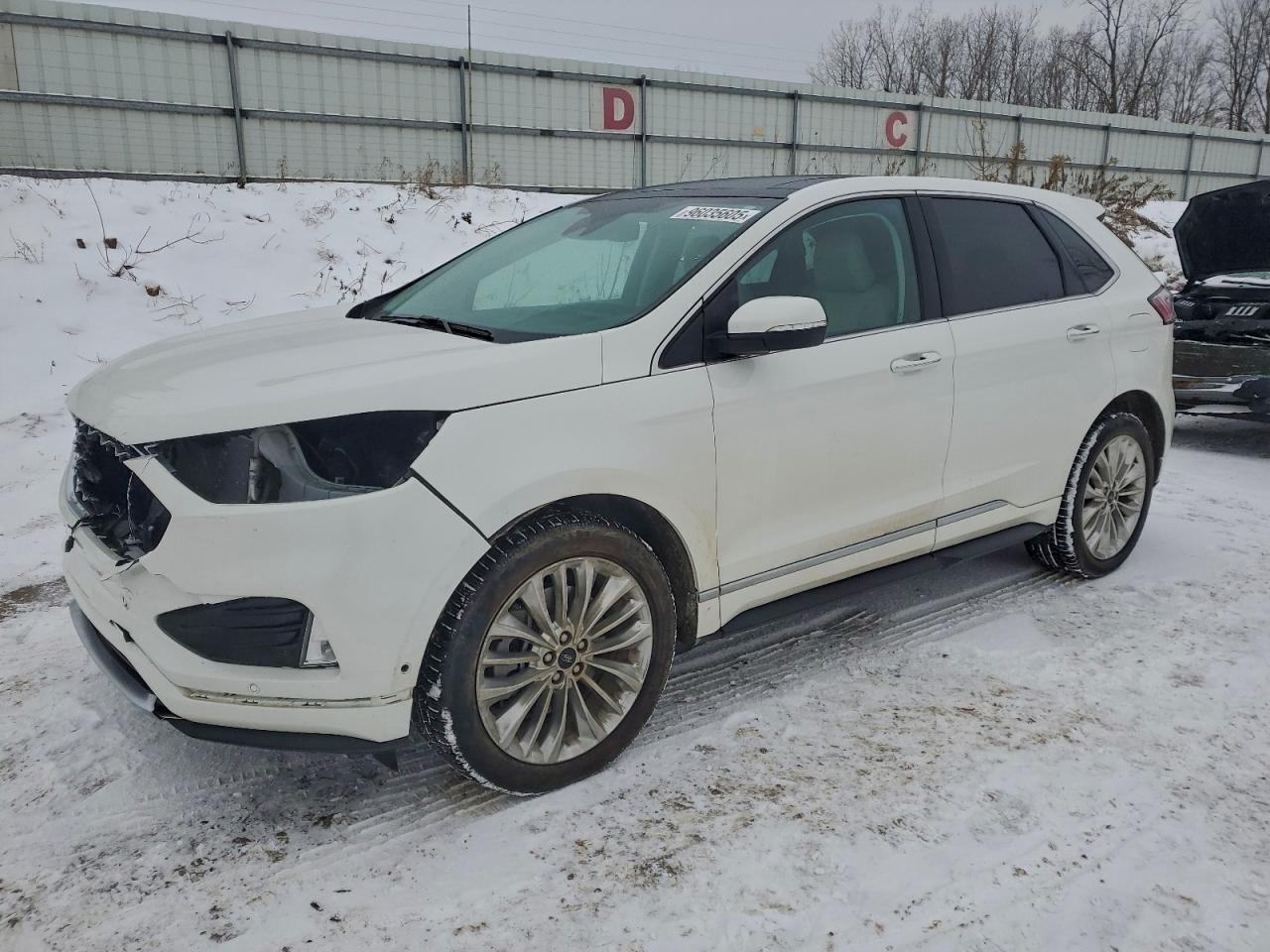 Ford Edge Titanium Image 1