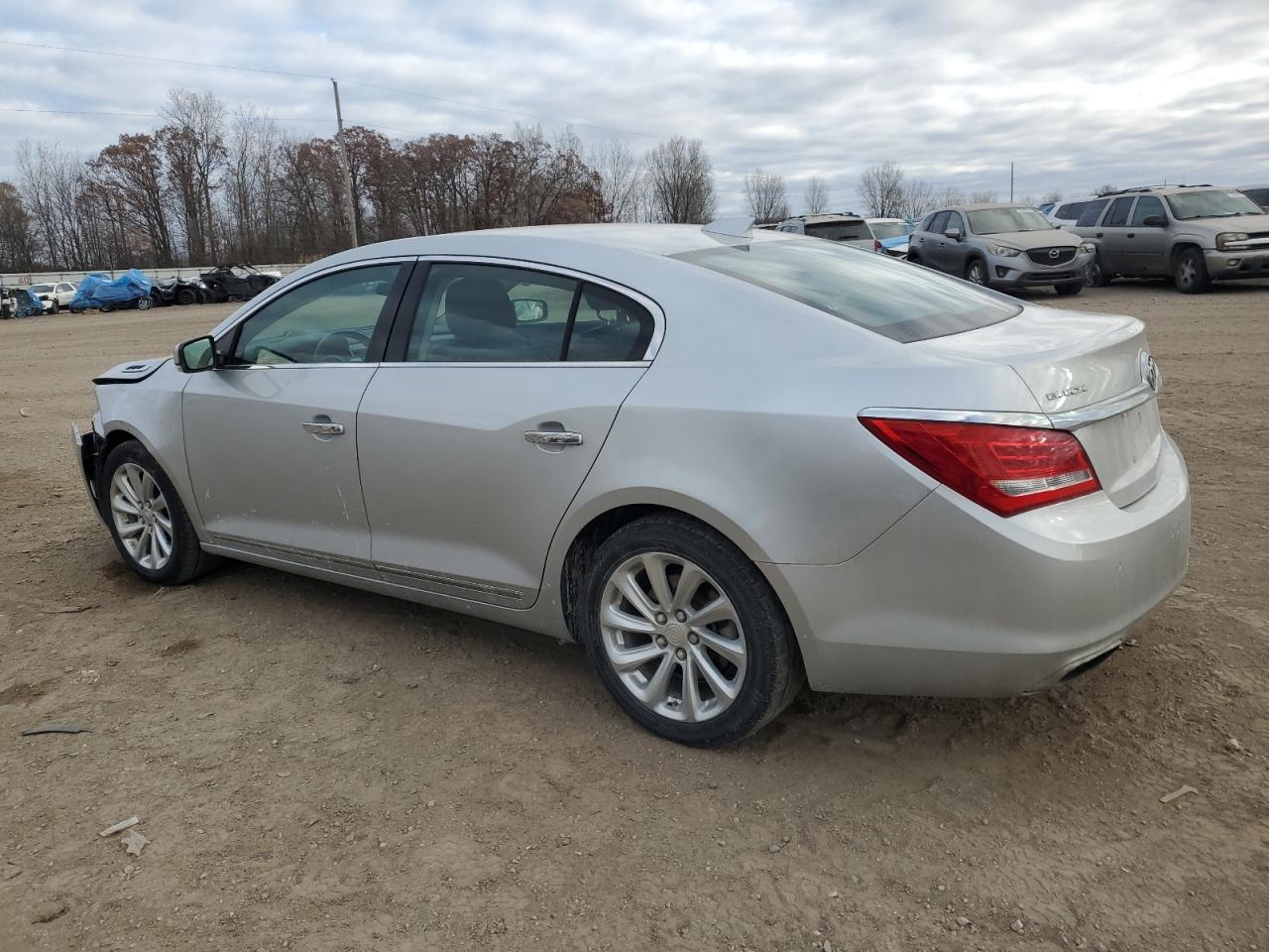 Buick LaCrosse Image 12