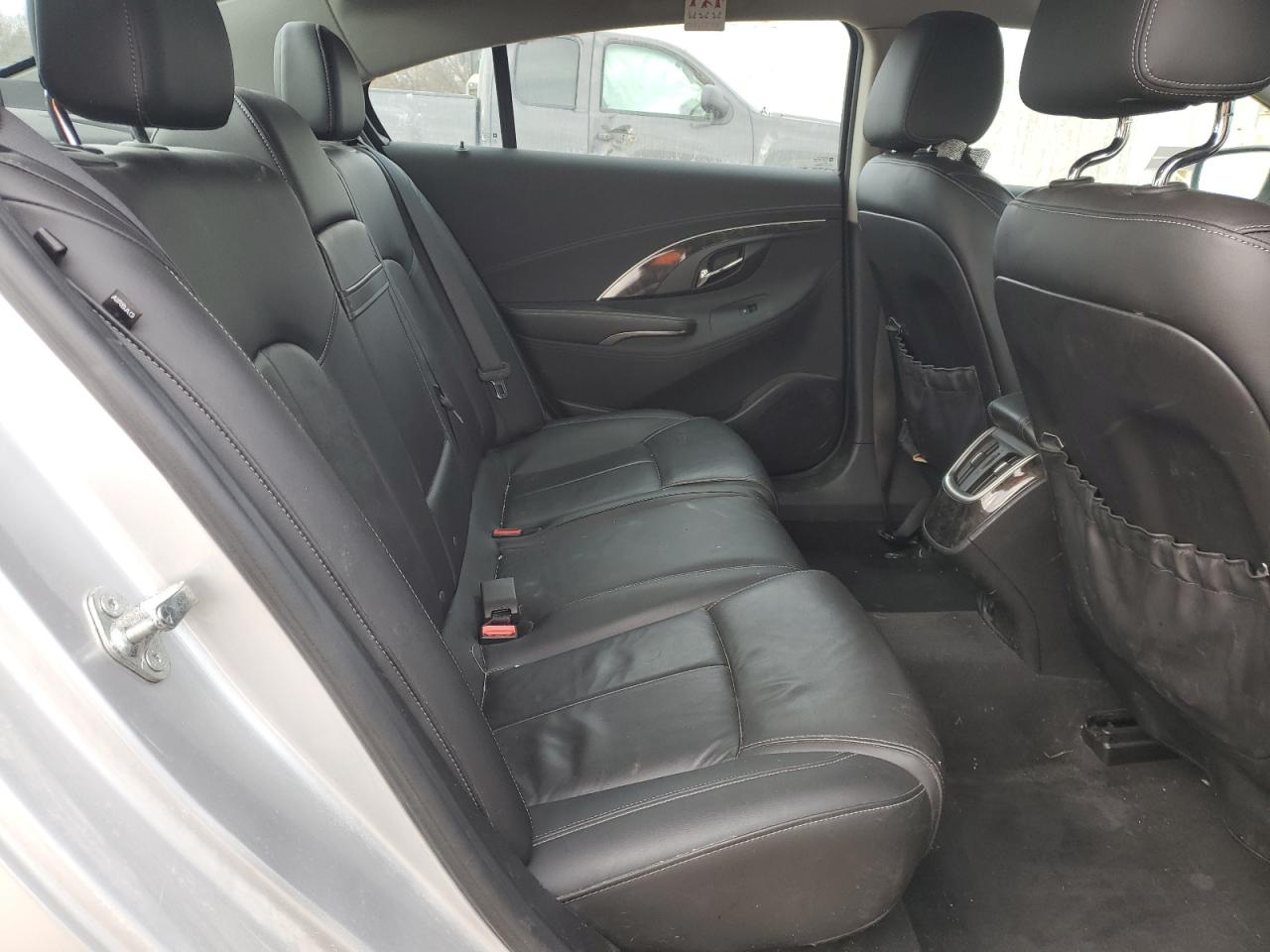 Buick LaCrosse Image 9