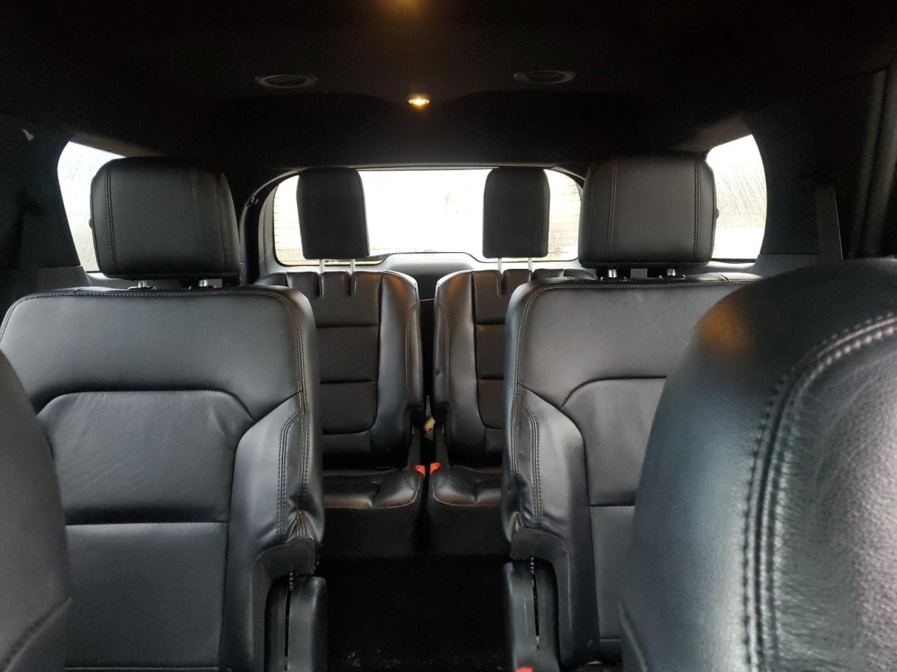 Ford Explorer Xlt Image 9