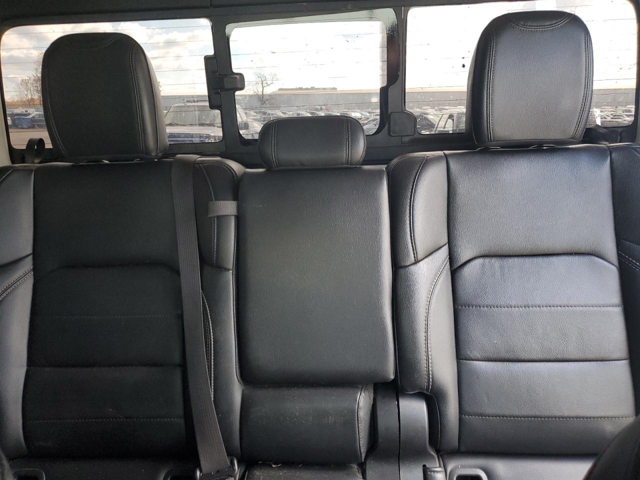 Jeep Gladiator Overland Image 12