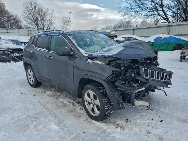 Jeep Compass Latitude Image 3
