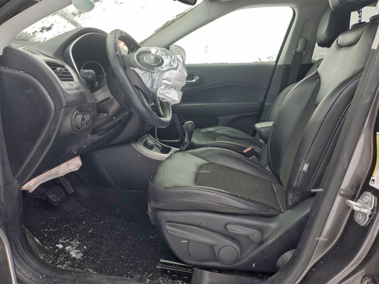 Jeep Compass Latitude Image 9