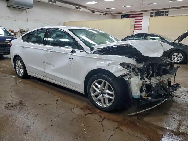 Ford Fusion Se Image 6