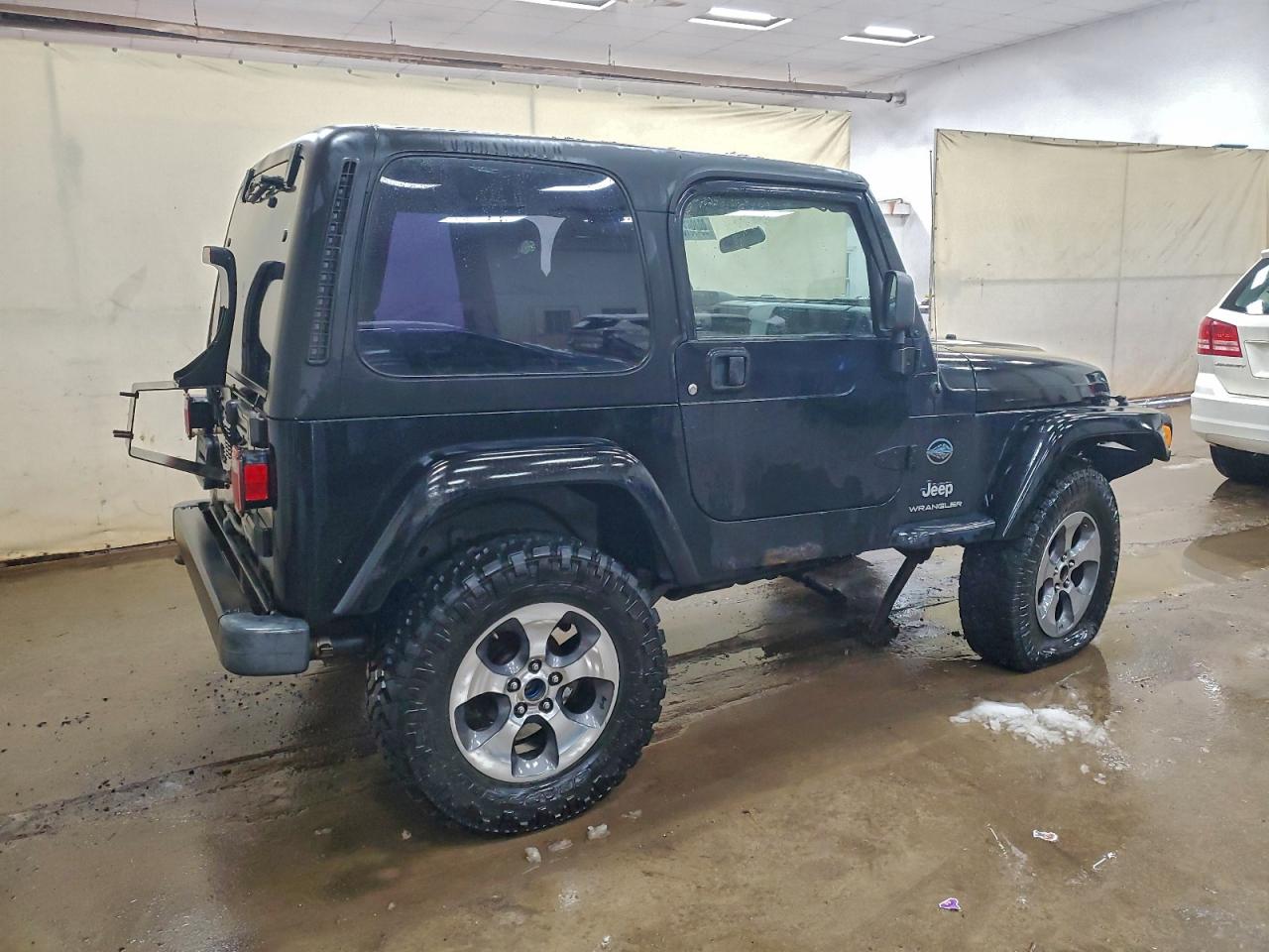 Jeep Wrangler X Image 2